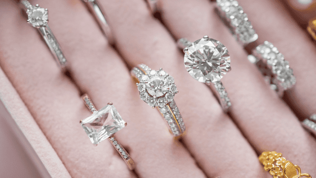 the-dos-and-donts-of-buying-jewelry-barbies-beauty-bits